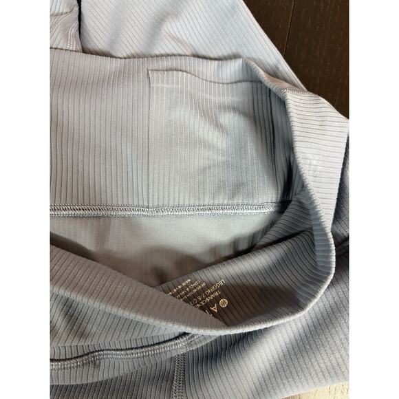 Athleta Transcend Rib 7/8 Tight Grey Blue Medium Ribbed Yoga Tights - Picture 8 of 13